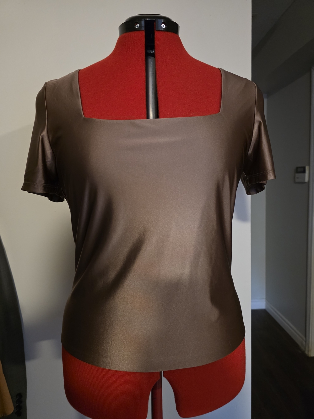 Square Neck Double Lined Short Sleeve Top Shiny Brown